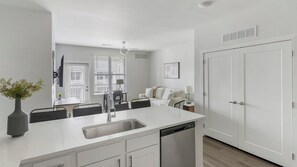 Interior - Landing | Stylish 2BD, Courtyard, Gym (Huntsville)