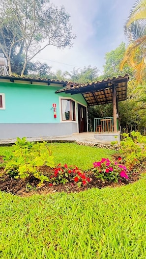 Classic Chalet, Garden View | Garden view