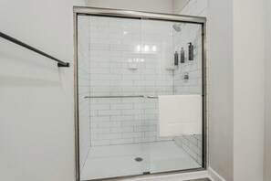 Bathroom - Landing | Amazing 1BD, Pool (Tice)