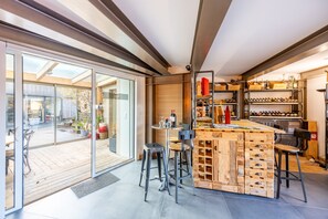 Dining - “Chenin” Guest Room with Wi-Fi (Sèvremont)