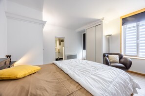 WiFi, bed sheets - Merlot Guest Room with Wi-Fi (Sèvremont)