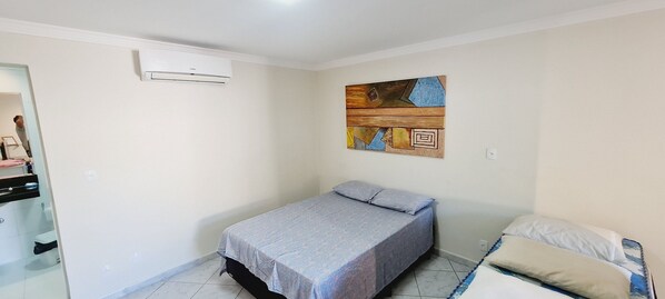 Basic Studio | Iron/ironing board, free WiFi - studio (Vila Velha)
