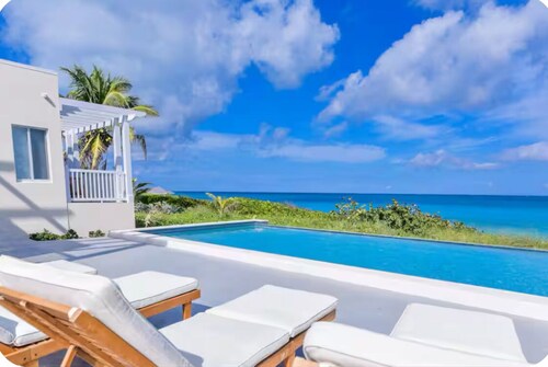 Don’t Be Jellyfish Exuma! Beach Front, Heated Pool