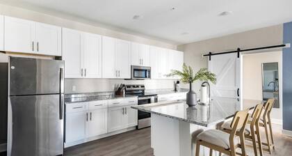 Landing | Spectacular 2BD, Pool, Yoga Studio
