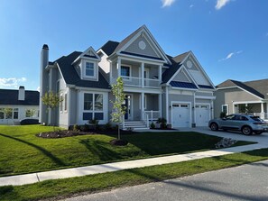 Exterior - Ritz Carlton: 5-star, 5-bedroom house in lovely Rehoboth Beach (Rehoboth Beach)