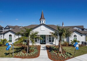 Exterior - Landing | Stunning 2BD, Pool, Yoga Studio (Ocala)