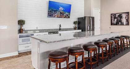Landing | Stunning 2BD, Pool, Yoga Studio