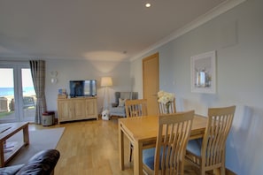 2 bedrooms - No 8 The Links Apartment Brora (Brora)