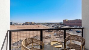 Property grounds - Landing | Amazing 1BD, Pool, Gym (Enterprise)