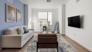 Smart TV - Landing | Amazing 2BD, Gym, Pool (Enterprise)