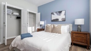 Desk, iron/ironing board, WiFi, bed sheets - Landing | Modern 1BD, Gym, Courtyard (Charlotte)