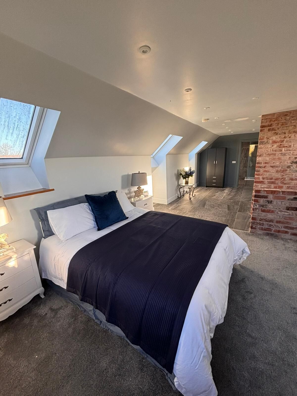 1 chambre, fer et planche à repasser, Wi-Fi gratuit, draps fournis