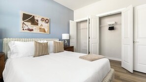 Desk, iron/ironing board, WiFi, bed sheets - Landing | Modern 1BD, Gym, Courtyard (Charlotte)