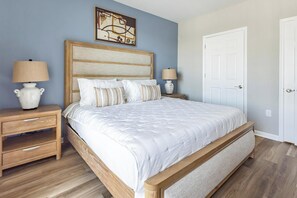 Desk, iron/ironing board, WiFi, bed sheets