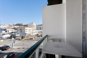 Property grounds - Natalina T1 Apartment with Balcony and Wi-Fi (Nazaré)