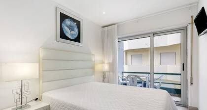 Natalina T2 Apartment with Balcony and Wi-Fi