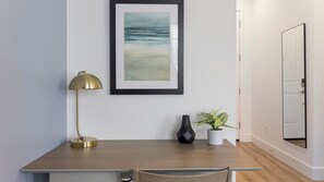 Interior - Landing | Modern 1BD, Gym (Phoenix)