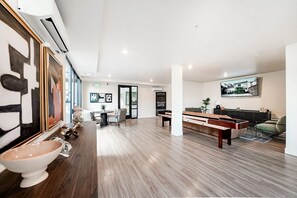 Interior - Landing | Stunning 2BD, Gym, Rooftop Lounge (Salt Lake City)