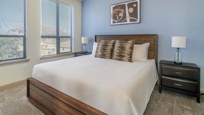 Desk, iron/ironing board, WiFi, bed sheets - Landing | Incredible 2BD, Gym (The Woodlands)