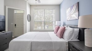 Desk, iron/ironing board, WiFi, bed sheets - Landing | Spectacular 1BD, Gym, Clubhouse (Murfreesboro)