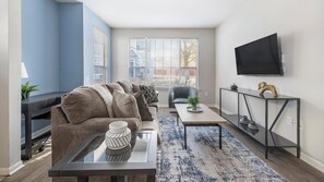 Smart TV - Landing | Spectacular 1BD, Clubhouse, Gym (Murfreesboro)