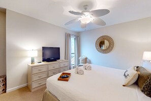 2 bedrooms, iron/ironing board, WiFi - Exclusive 2BR: Pool, Beach Access (Miramar Beach)