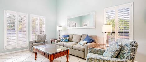 Fernseher, DVD-Player, Stereoanlage