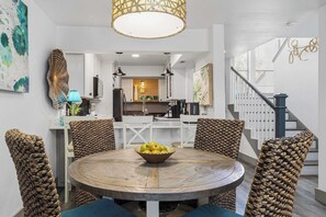 Dining - Exclusive 2BR retreat: Pool, beach access (Miramar Beach)