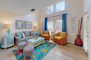 TV, DVD player, stereo - Exclusive 2BR tennis condo with beach access (Miramar Beach)