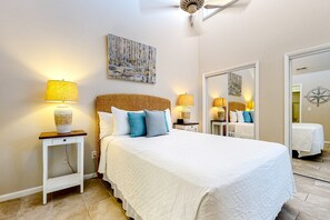 2 bedrooms, iron/ironing board, WiFi, bed sheets - Exclusive 2BR condo: pool, beach, tennis (Miramar Beach)