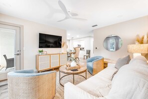 TV, DVD player, stereo - Exclusive 2BR condo, steps to beach & pool (Miramar Beach)