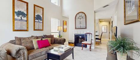 Fernseher, DVD-Player, Stereoanlage, Arbeitsbereiche