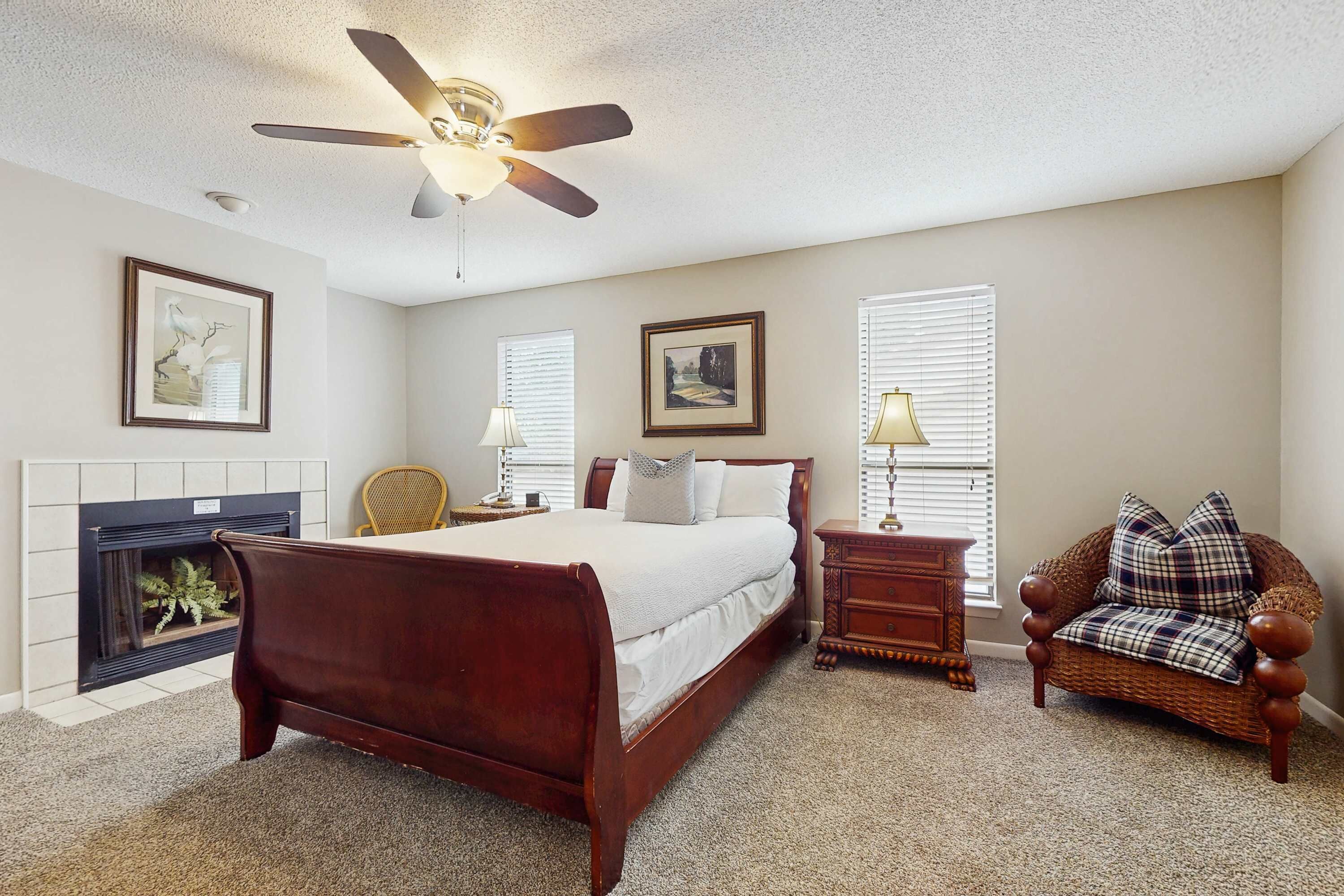 2 bedrooms, iron/ironing board, WiFi