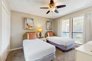 2 bedrooms, iron/ironing board, WiFi - Exclusive Beach Access, Pool & Tennis Courts (Miramar Beach)