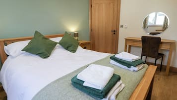 3 bedrooms, individually decorated, individually furnished, free WiFi