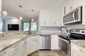 Fridge, microwave, oven, stovetop - Exclusive Beach Access: Pool & Tennis Included (Miramar Beach)