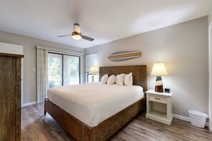 2 bedrooms, iron/ironing board, WiFi - Exclusive Beach Access: Pool & Tennis Included (Miramar Beach)