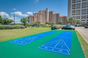 Sports court - 2BR villa: steps to beach & tennis courts (Miramar Beach)