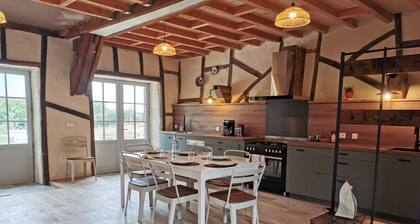 Spacious Holiday Home in Sorges-et-Ligueux-en-Périgord – Up to 6 Guests