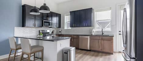 Refrigerador y comedor