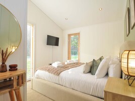 2 habitaciones, decoración personalizada y muebles diferentes