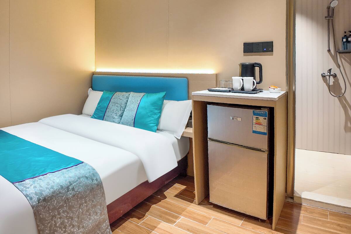 Comfort Single Room | Desk, free WiFi