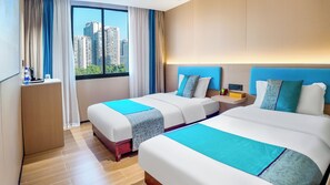 Superior Twin Room, City View | Desk, free WiFi