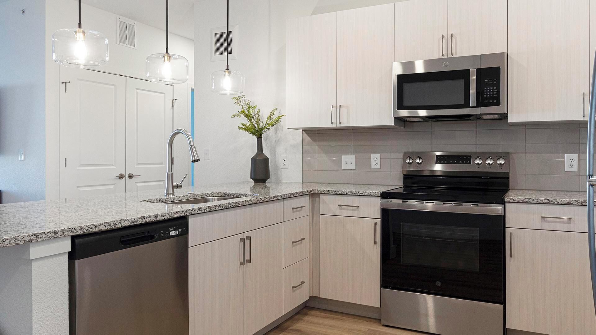 Kühlschrank, Esstisch