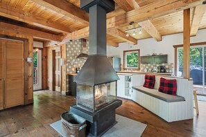 Interior - Le Chic Montagnard - Chalet avec SPA et piscine (Morin-Heights)