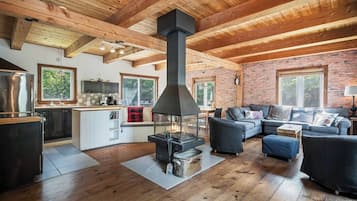 Télévision, cheminée