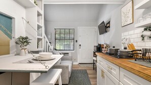 Private kitchen - Pullen 25 - Welcome Home + Modern Style + Free Parking (Raleigh)