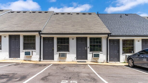 Exterior - Pullen 25 - Welcome Home + Modern Style + Free Parking (Raleigh)