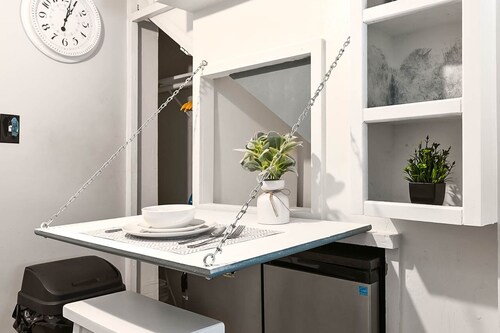 Pullen 25 - Welcome Home + Modern Style + Free Parking