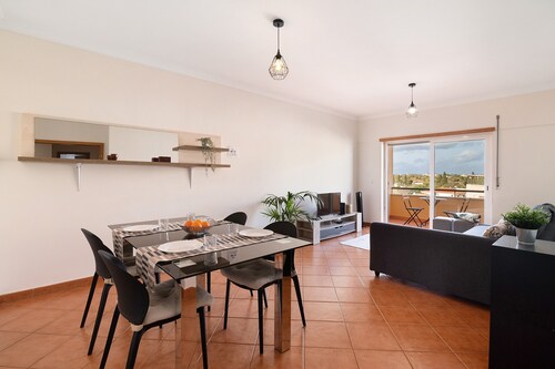 Ferienwohnung 'Apartamento da Tamara' mit Gemeinschaftsterrasse, Balkon & WLAN